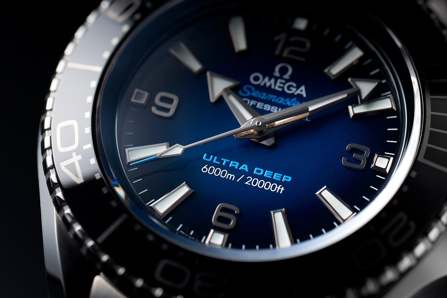なぜ人間が潜水不能な6000m防水の腕時計を作るのか。オメガと海の親密なストーリー［2022年注目時計］