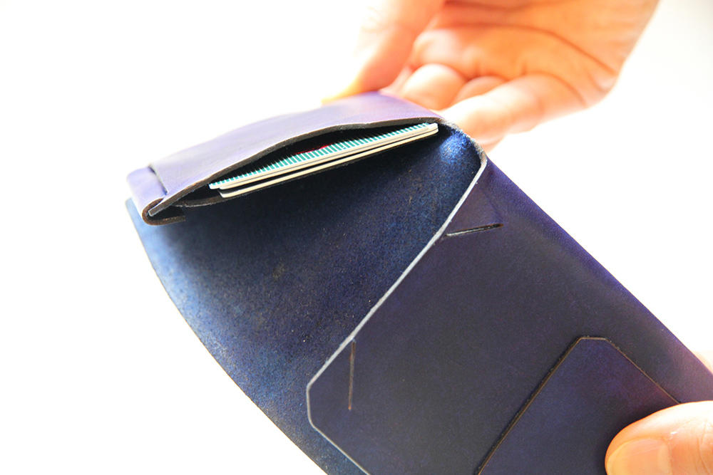 まるで折り紙 一枚革から縫製なしで作られる財布 Origami Wallet President Style